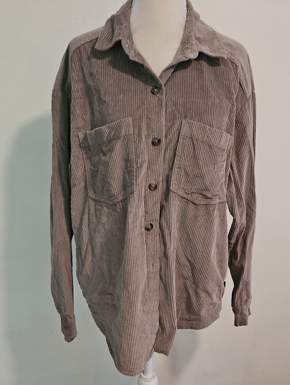 Hollister Women's Corduroy Shirt Jacket in Taupe Gray Small NWOT